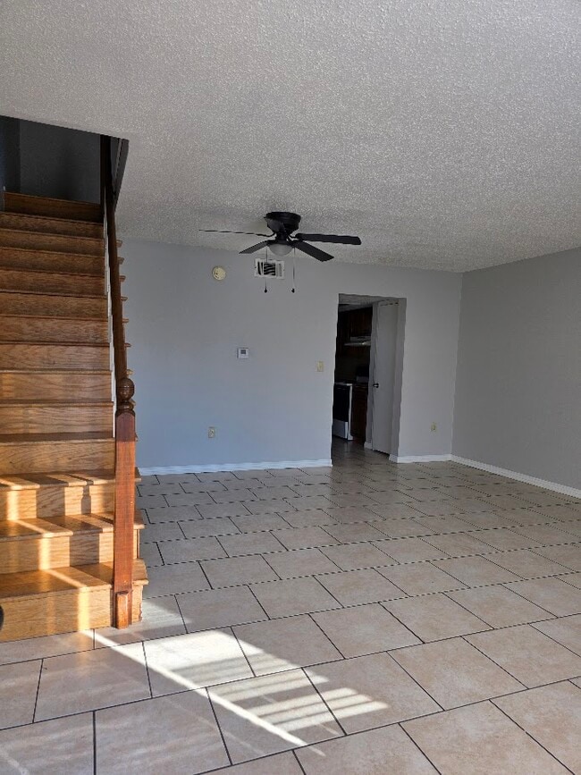 Photo - 719 N Beverly Ln