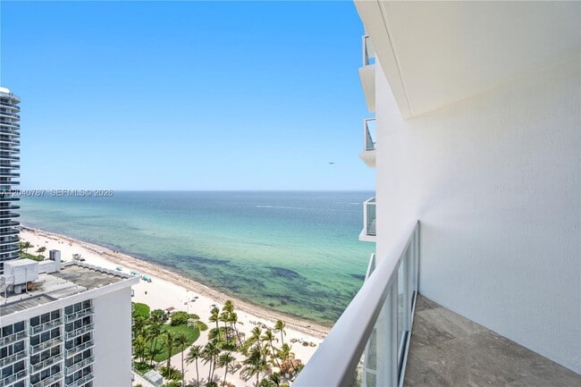 Building Photo - 16699 Collins Ave Unit 1804