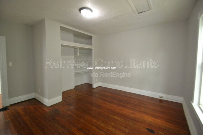 Photo - 310 E 16th St