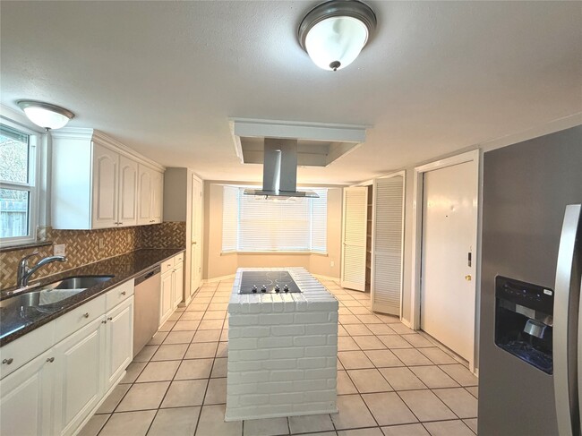 Photo - 22315 Waynoka Rd