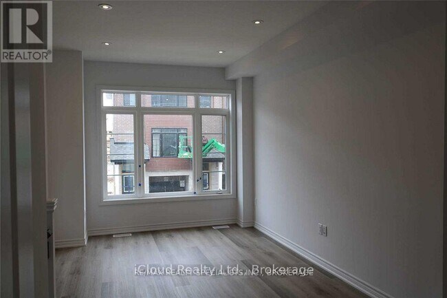 Photo - 461 Blackburn Dr