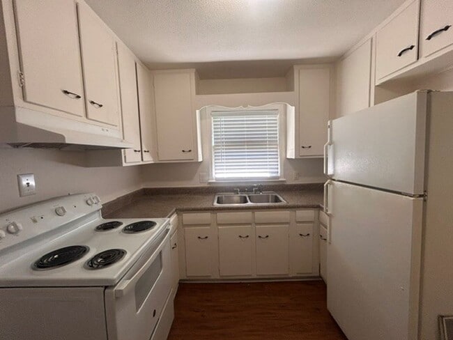 1309 Ardmore Dr