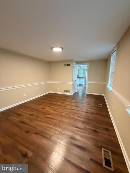 Photo - 127 E Union St