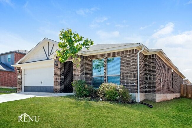 Photo - 2005 Hialeah Dr