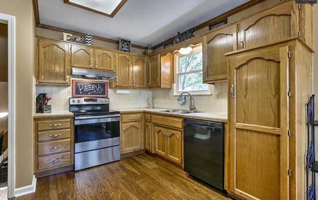 Photo - 420 SE Onyx Dr