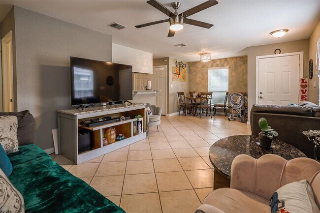 Photo - 9710 Teasdale Terrace