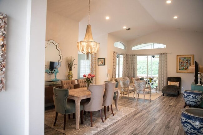 Photo - 9825 Mantova Dr