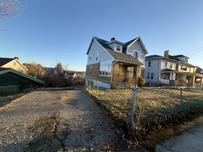 Photo - 413 Sinton Ave