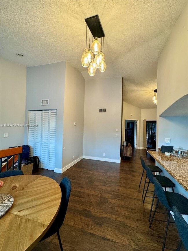 Photo - 1602 NW 81st Way Unidad 1602