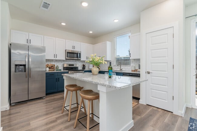 2BR, 2BA - 1,146SF - Kitchen