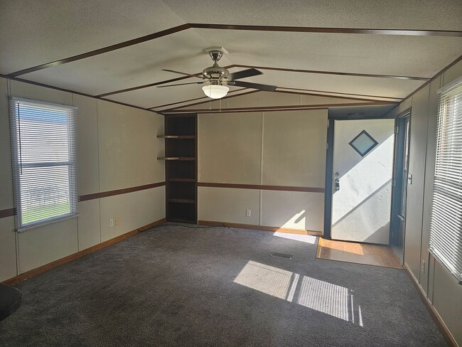 Photo - New Lisiting!!