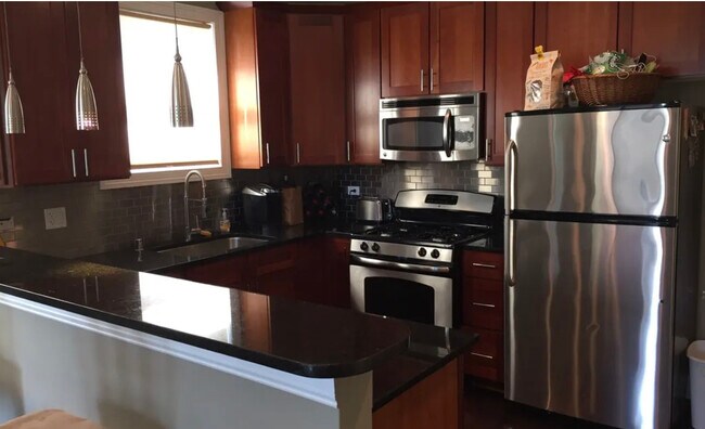 Photo - 2430 W Iowa St Unit 2