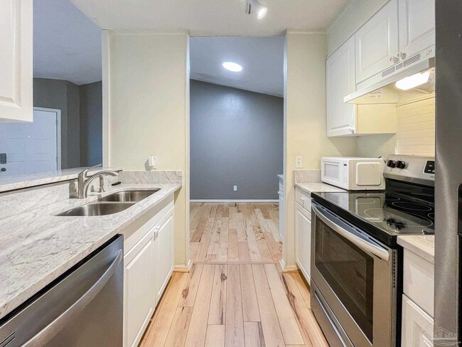 Photo - 601 E Burgess Rd Unit E4