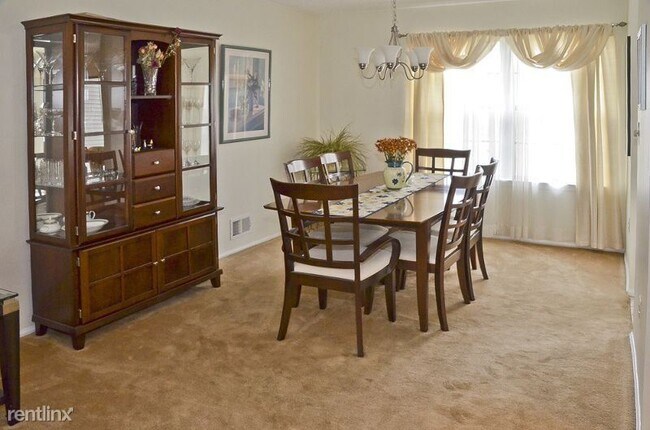 Photo - 3 br, 2.5 bath Townhome - 19 Woodward Lane