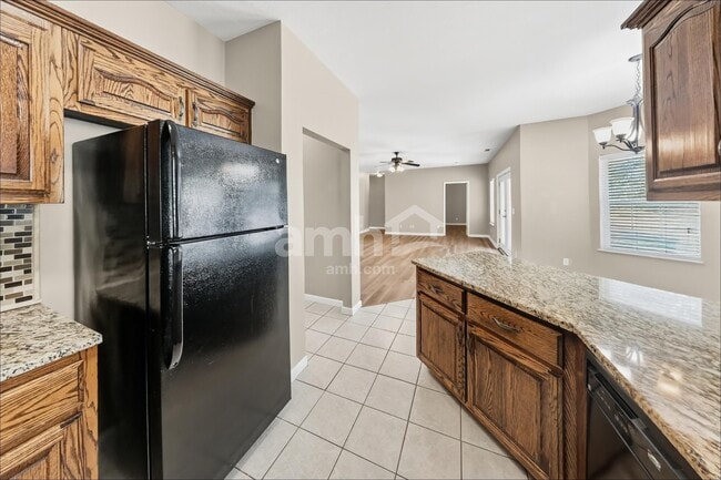 Photo - 1001 High Ridge Dr N
