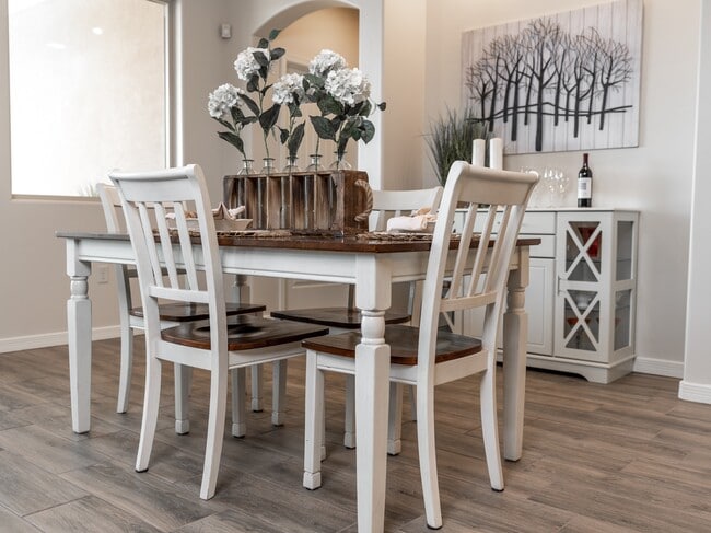 Capella Apartment Homes