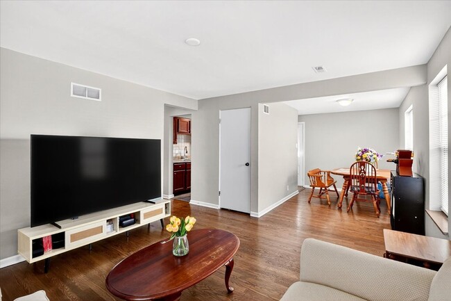 Photo - 8106 Fawn Ave