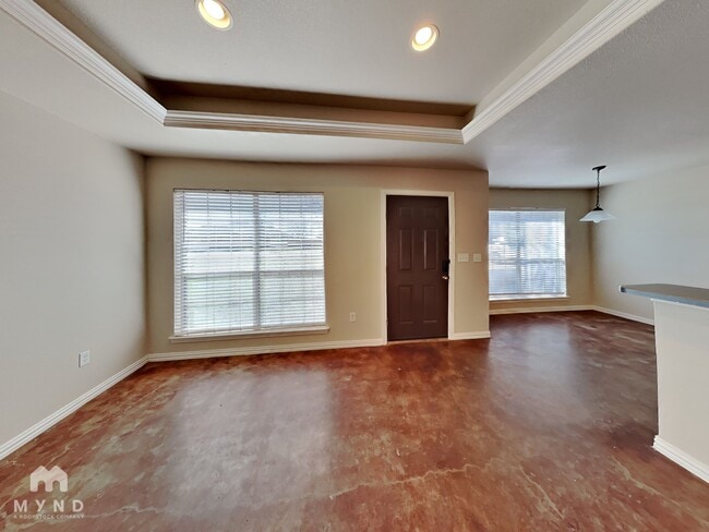 Photo - 115 Jolin Ln