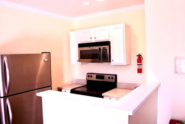 Building Photo - 6361 Olmadison Ln