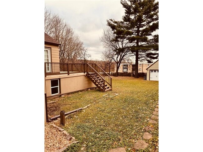 Photo - 115 E 58th St