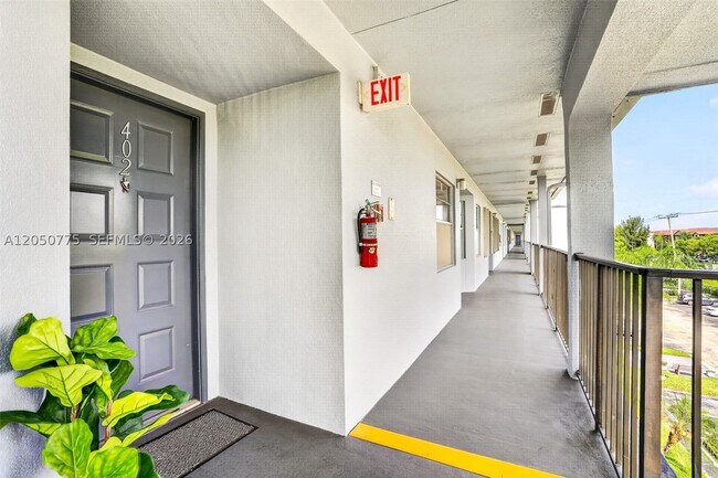Photo - 12701 SW 14th St Unit 402J