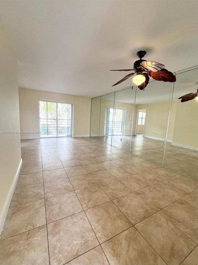 Photo - 20800 NE 8th Ct Unidad 201-17 Rental