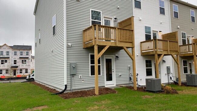 Photo - Room in Townhome on Chert Ln