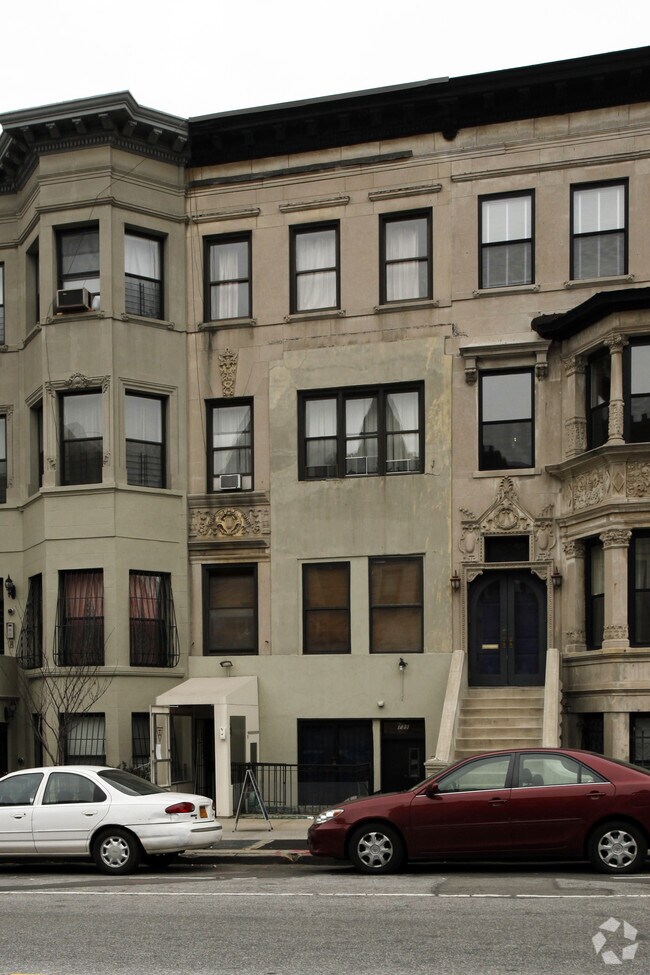 Photo - 735 St Nicholas Ave