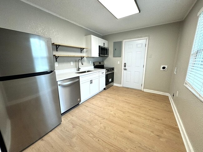 Photo - Renovated 2 Bedroom Jacksonville Heights Duplex Apartment
