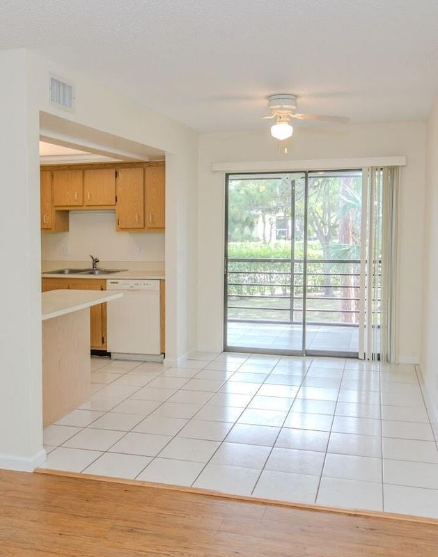 Photo - 4464 Oak Terrace Dr