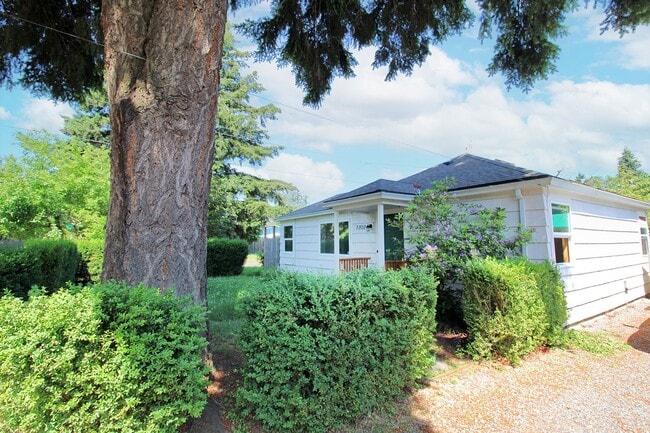 Photo - 7707 SE Otty St