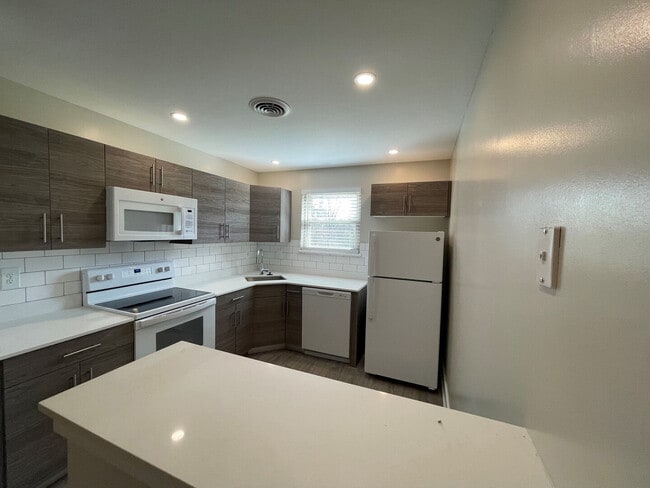 Photo - Hillside Apartments