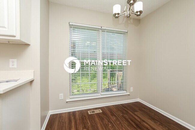 Photo - 3 Bedroom Pet-Friendly Home in Goodlettsville, TN with Main Street Renewal