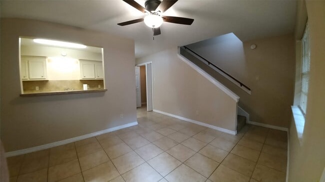 Building Photo - 909 Ave I Unit 3 Rental