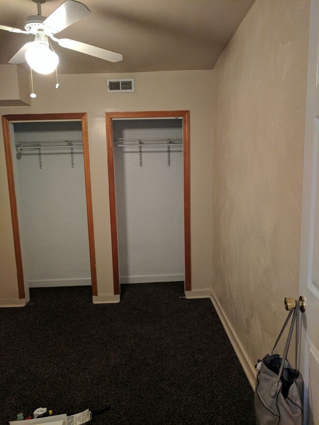 Photo - Cozy 2 Bedroom Apartment with Backyard Patio and Central Air Conditioning in South Side, Pittsbur... Unit 1