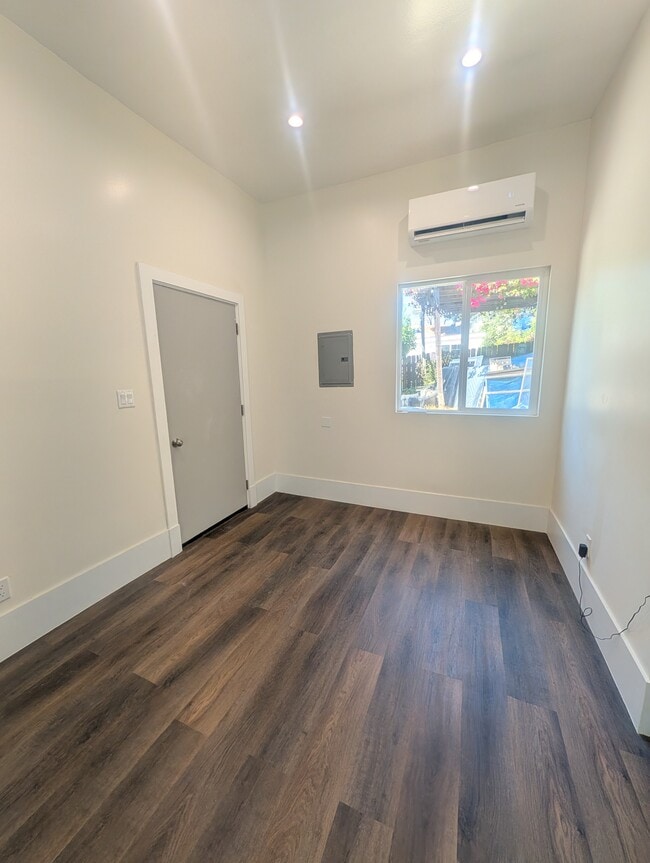 Photo - 1114 N Stone St Unit 1112