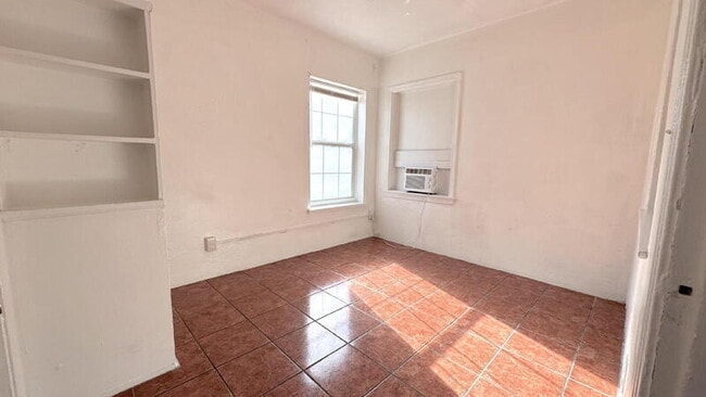 Photo - 305 Taylor Ave Unit 3