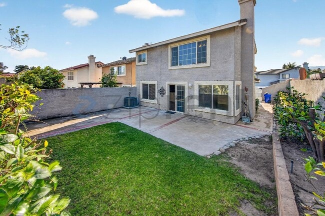 Photo - 6637 Alberta Pl