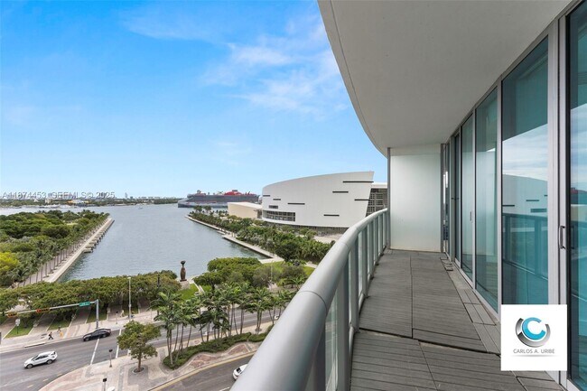 Building Photo - 888 Biscayne Blvd Unit 911