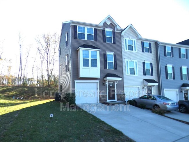 Building Photo - 6304 Crittenden Ln