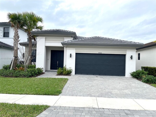 Building Photo - 4506 SW 174th Ave Rental