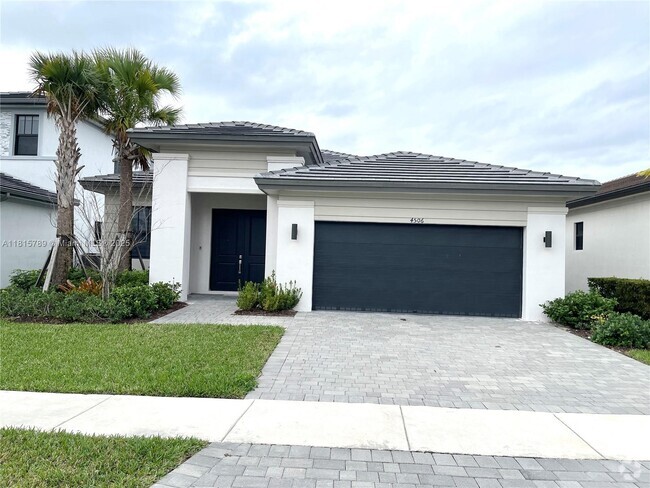 Building Photo - 4506 SW 174th Ave Rental