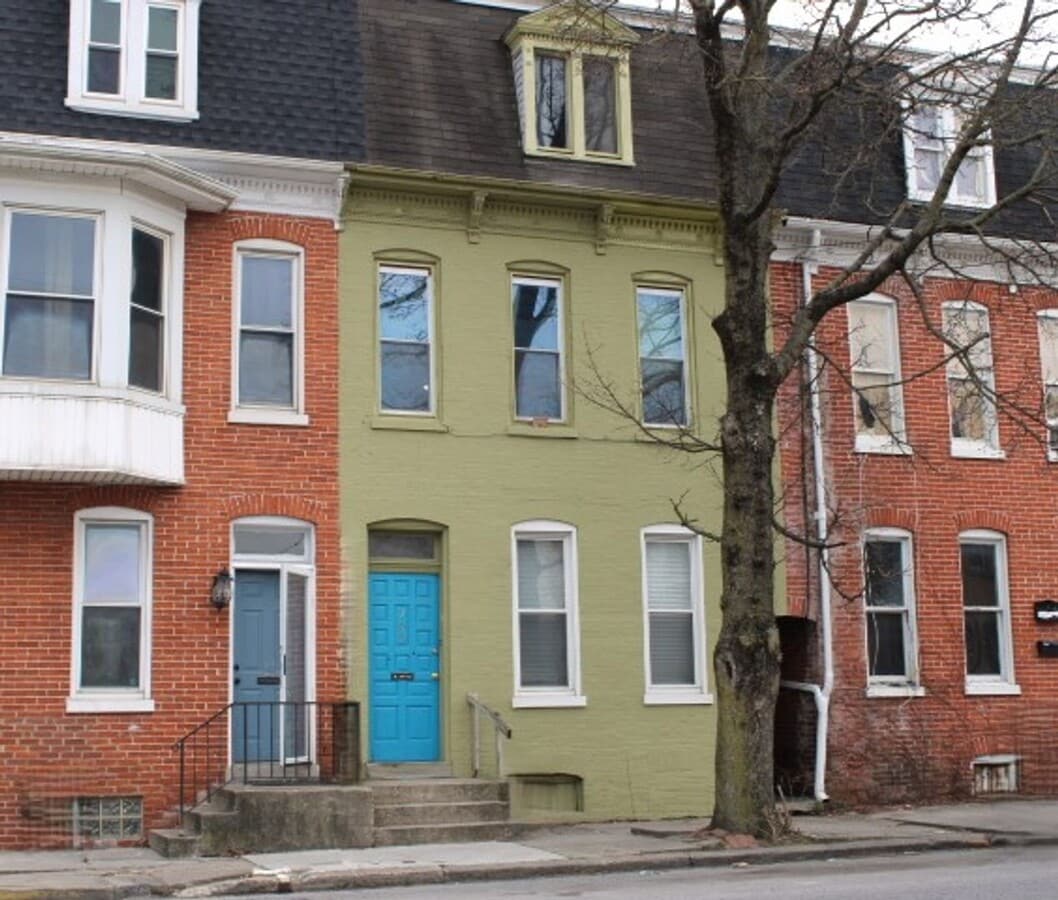 Second-Floor Apartment Accepting Housing Vouchers - Second-Floor Apartment Accepting Housing Vouchers