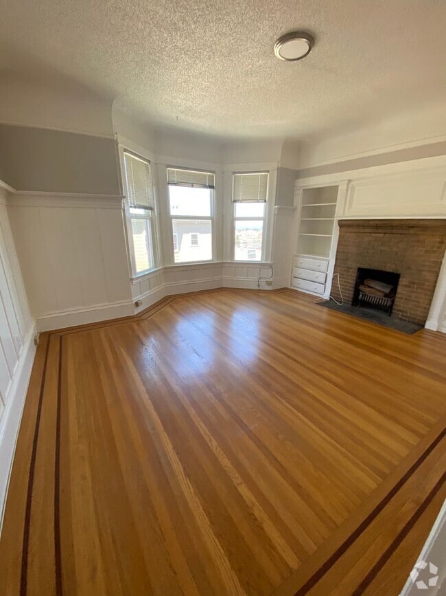 Building Photo - 2338-2342-52 Fulton St Unit 2338 Rental