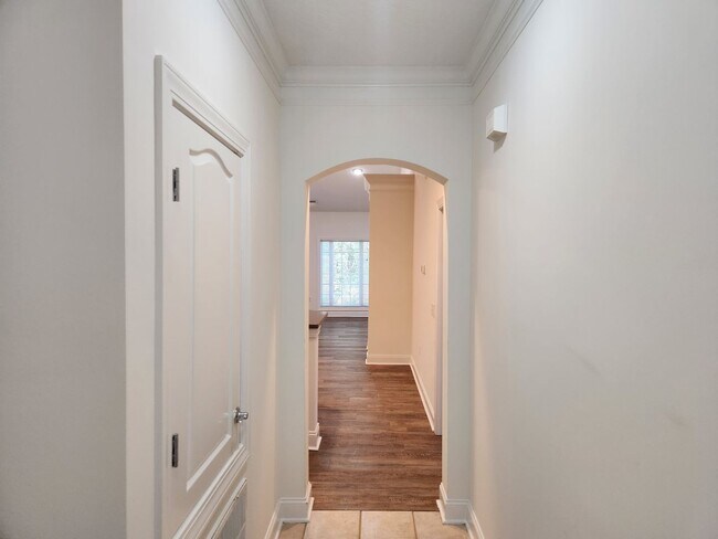 Photo - 411 Southbridge Blvd