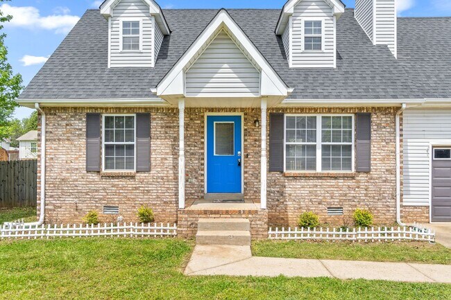 1235 Crystal Dr