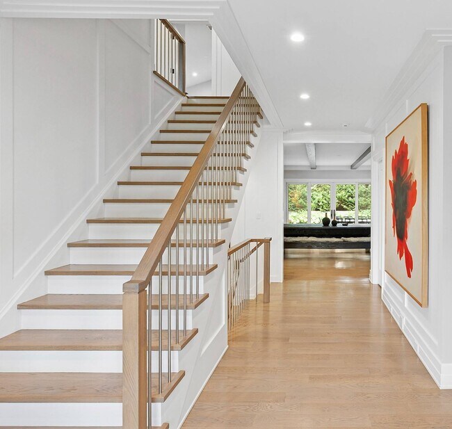 Photo - 28 Parkway Dr