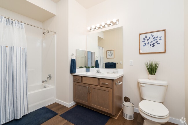 1BR, 1BA - 935SF