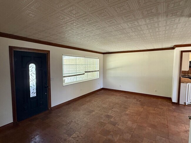 Photo - 1833 Westminster Pl