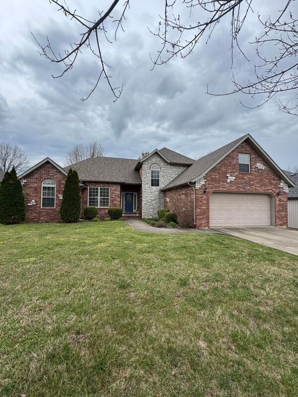 Building Photo - 5545 S Michigan Ave